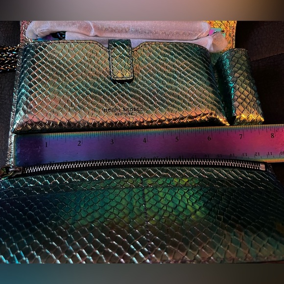 HENRI BENDEL HOLOGRAPHIC Wallet on a Chain - Picture 7 of 11